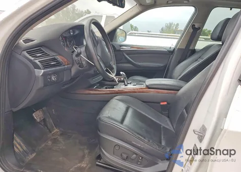 2013 BMW X5 xDrive35I z USA, uszkodzony, nr VIN 5UXZV4C51D0G52558